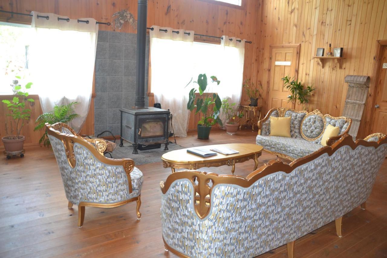 Auberge Papillon Lune Ρίτσμοντ Εξωτερικό φωτογραφία